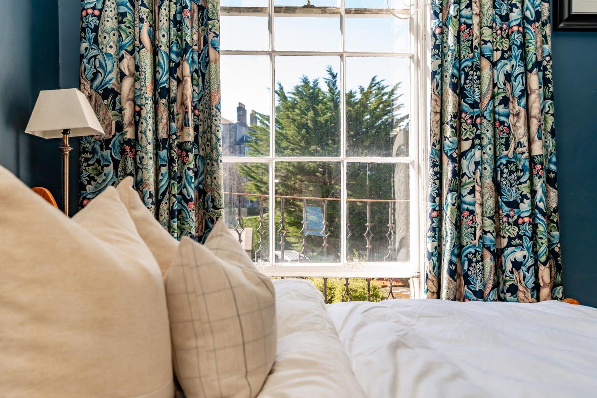 Stunning Flat, New Town, - Perfect Location Apartment